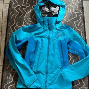 Unsure if this is real or knock-off Arcteryx beta jacket